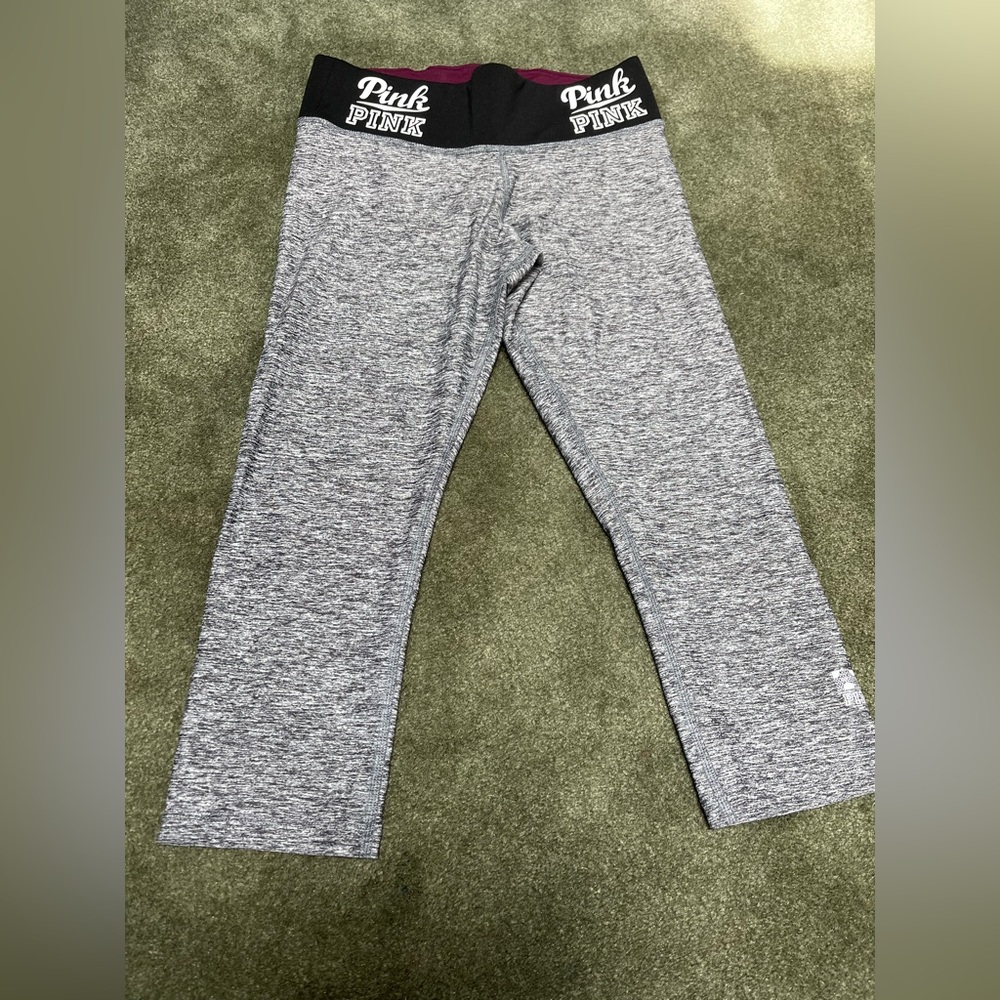 PINK Victoria’s Secret-Capri (3/4 Leggings)